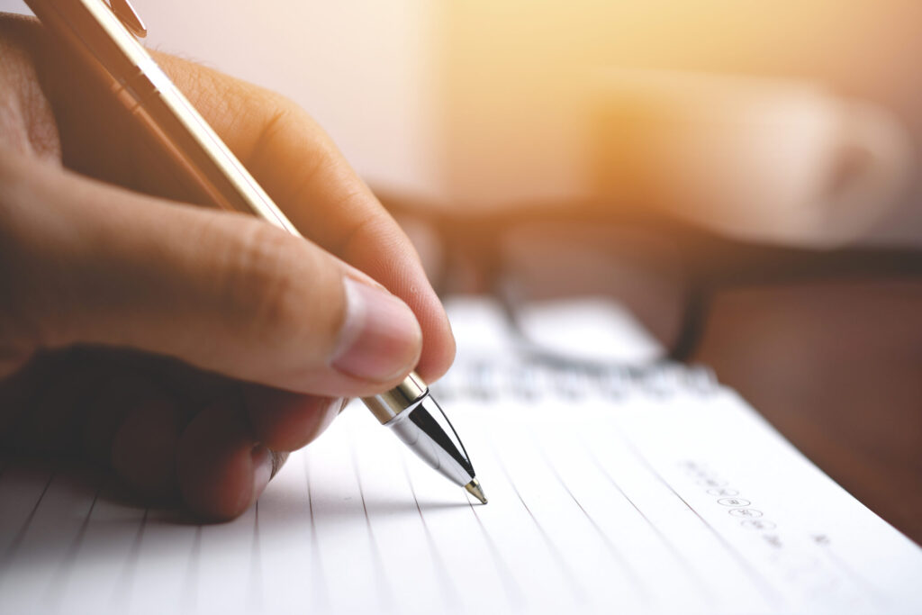 夢を諦めかけているあなたへ―『夢をかなえるゾウ0 ガネーシャと夢を食べるバク』が教える、人生再起動の魔法