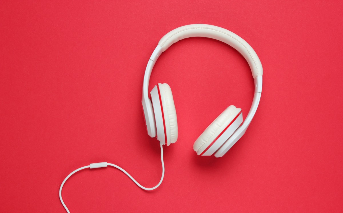 ヘッドホン。Audible版で全76章の章立てと再生時間を確認した